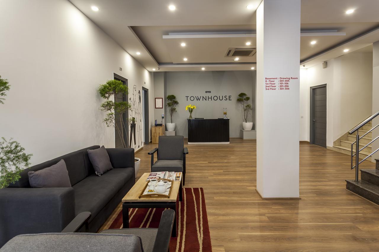 Oyo Townhouse 010 La Paradise New Delhi Ngoại thất bức ảnh